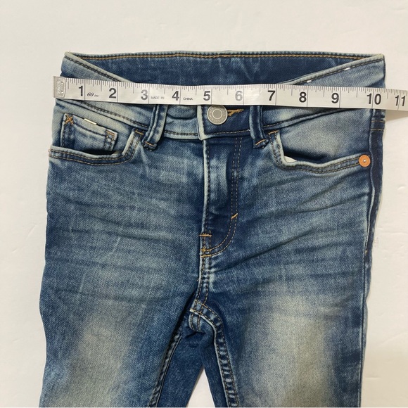 H&M Skinny Jeans Boys Size 4T Light Wash Adjustable Waist Denim New - Picture 4 of 10
